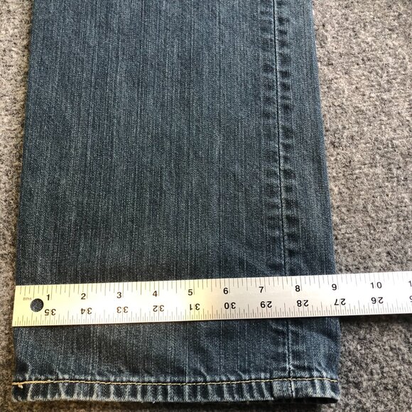 Vintage Levis 501 Jeans Mens 34x34 Blue Medium Wash Cotton Straight Button Fly - Picture 9 of 13